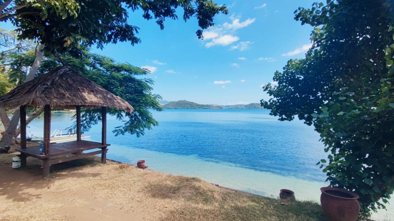 Khabita Beach Resort Lembar  Kültér fotó