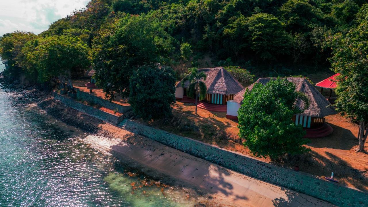 Khabita Beach Resort Lembar  Kültér fotó