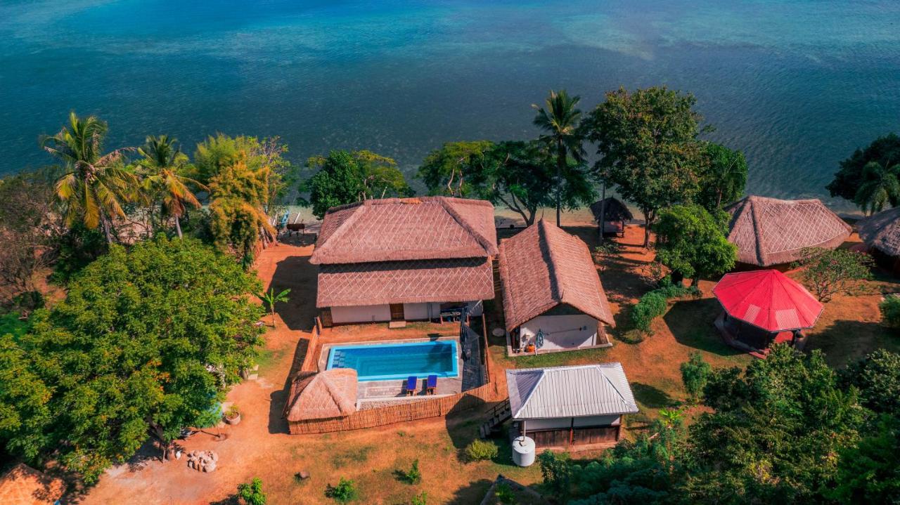 Khabita Beach Resort Lembar  Kültér fotó